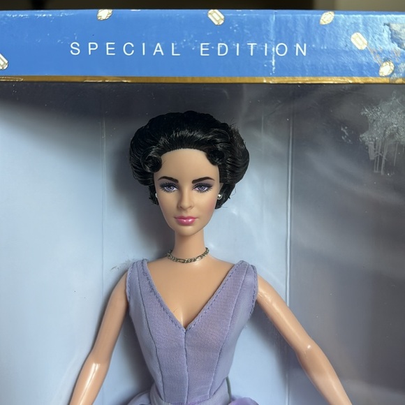 Elizabeth Taylor collectible doll - Picture 3 of 5